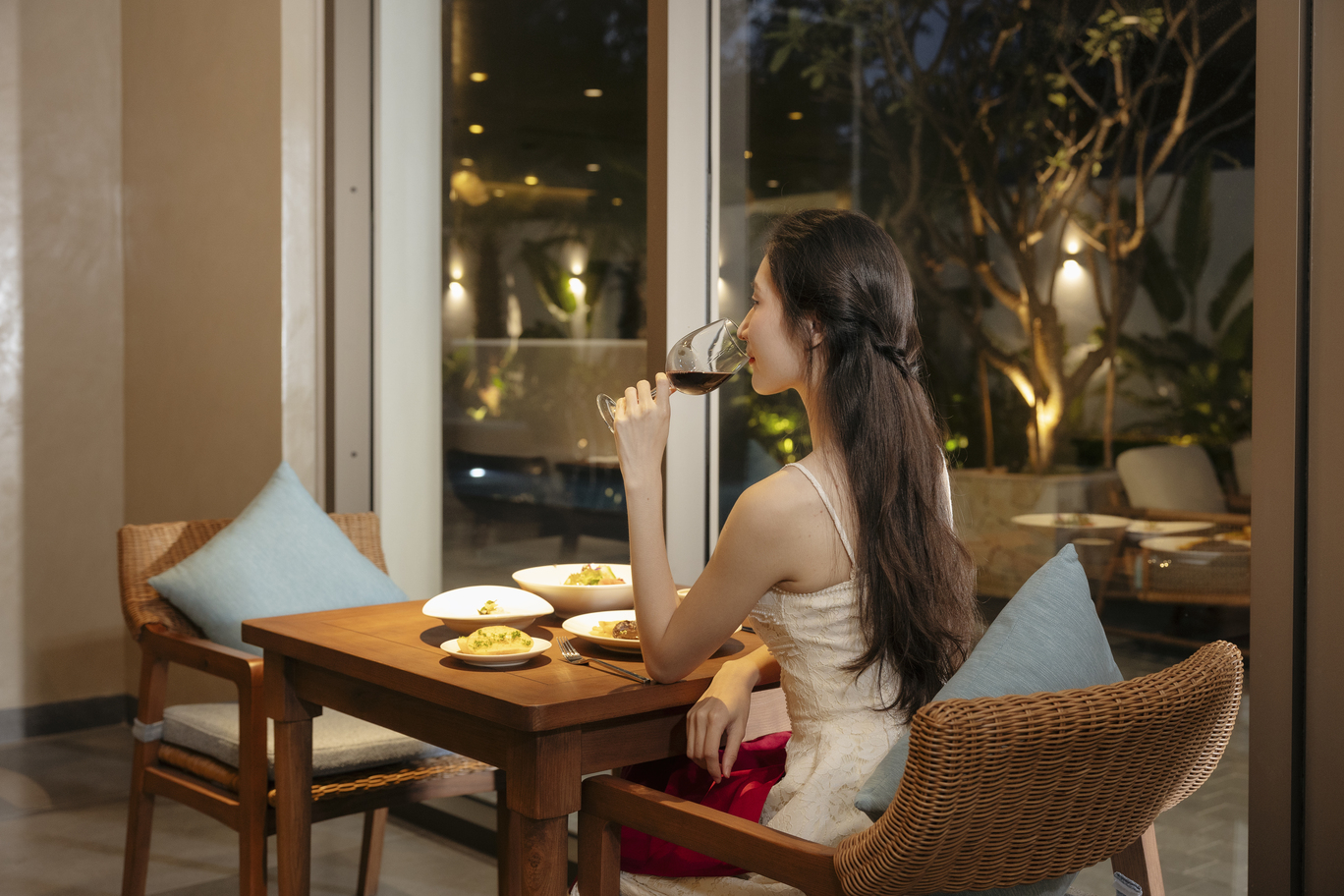 nha hang delight an ngon tai long hai