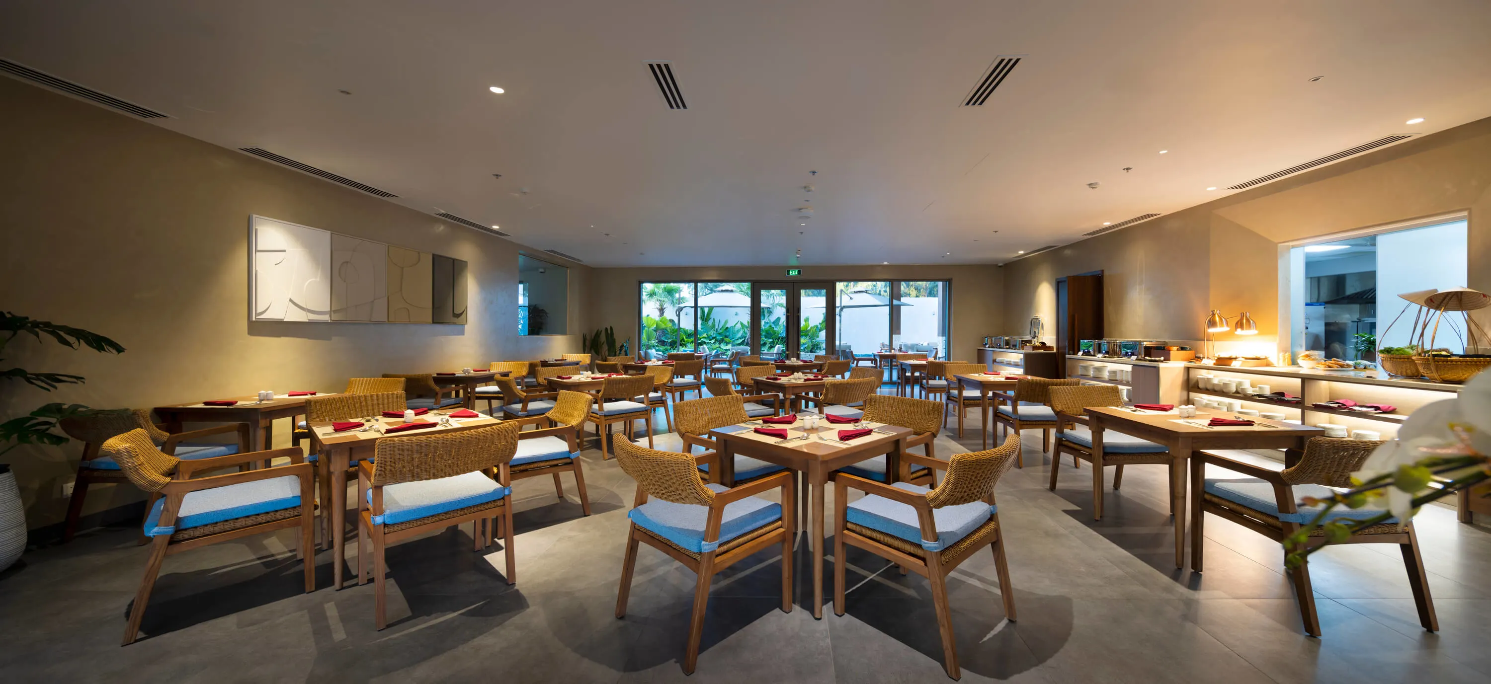 an trua tai nha hang delight long hai